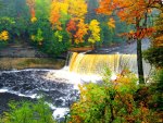 Tahquamenon falls