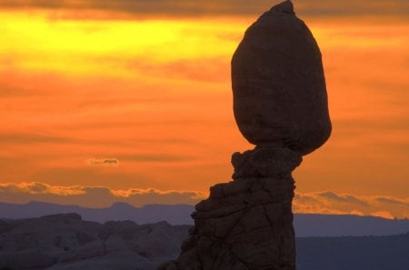 Equilibrio - rochas, montanhas, ceu, natureza, nuvens