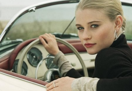 Emilie De Ravin - woman, actress, girl, blonde hair, car, movie, retro, emilie de ravin