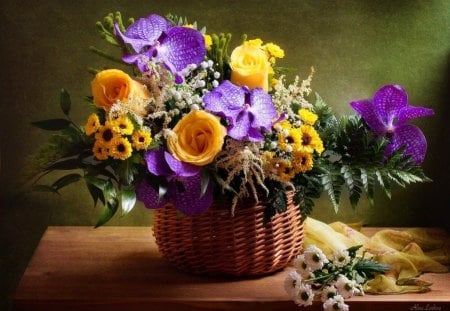 Still life - beauty, nice, field flowers, delicate, bouquet, basket, still life, yellow, pretty, petals, harmony, fresh, lovely, violet, beautiful, leaves, flowers