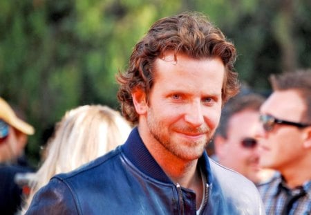 Bradley Cooper - male, actor, cute, nice smile, handsome guy, blue eyes