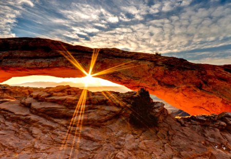 Splendor - amazing, splendor, landscape, sunrise, light, sunrays, view, sky, sun, clouds, sunlight, beautiful, beauty, lovely, nature, sunset, rays, peaceful, rocks