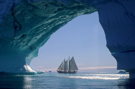 Artic Sailing - ice, ocean, ship, sails, sailing, sailboat, sea