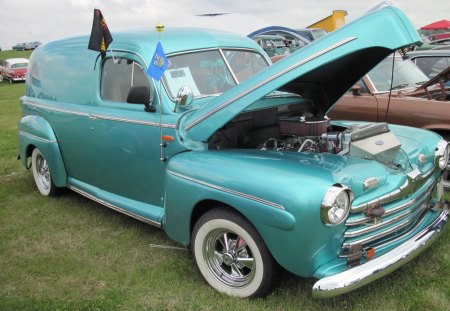 1946 Ford sedan - tire, blue, photography, Engine, sedan, Headlights, nickel, black, Ford, white, car, silver, green, flag