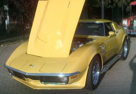 NICE!!!!! - cassic, fast, yellow, old