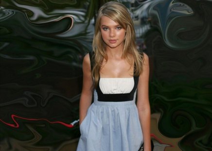 Indiana Evans - indiana evans, indiana, model, evans, actress