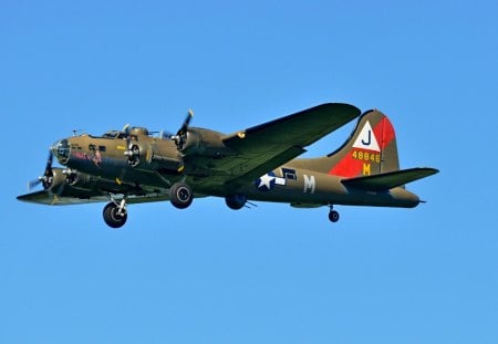 B17 Flying Fortress - airplane, b-17, boeing, war, flying, b17, plane, world, ww2, vintage, old, classic, fortress, antique, wwii, bomber