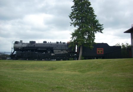 Locomotive 4000 - wisconsin, trains, lacrosse, parks