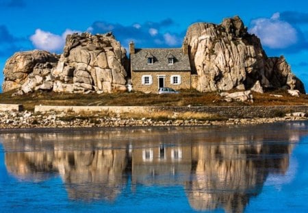 rock house - pic, lake, rock, house