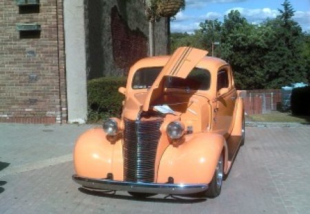 CARS - old, cool, nice, peach