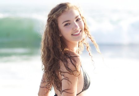 Cute and lovely girl - summer, girl, eyes, lovely, sweet smile, hair, smile, cute, face