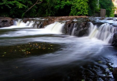 Beautiful Waterfalls - new york, trees, peaceful, water, waterfalls, buildings, nature, beautiful, amsterdam