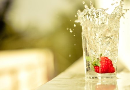 Strawberry splash - strawberry, water, fruit, splash, glass