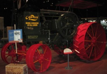 1918 Rumely Oil Pull Tractor - red, green, iron, wheels, tractor