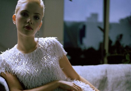 Scarlett Johansson - white dress, female, pretty face, blonde hair, actress, blue eyes, nice pic