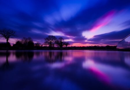 Dusk at Lake Purple - nice, beauty, black, widescreen, amazing, purple, reflection, cool, dark, evening, sunsets, afternoon, shadows, night, m dusk, nature, surface, mirror, dawn, pink, beautiful, twilight, colors, awesome, sunrise, reflex