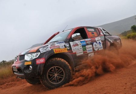 Mitsubishi L200 Triton - offroad, 4x4, endurance, rally