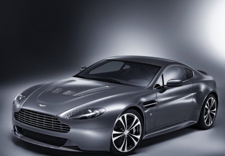 Aston M Vantage V12 - martin, vantage, silver, aston