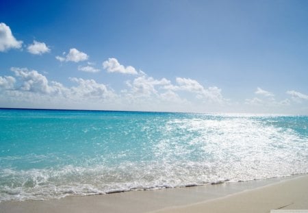 White Tropical Beach - clouds, glare, blue, beach, ocean, reflection, daylight, sand, white, nature, bright, day, sun, sky