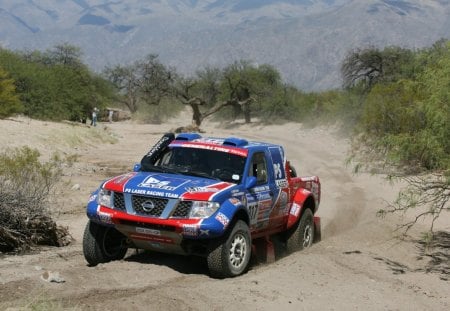 Nissan Navara - offroad, 4x4, endurance, rally