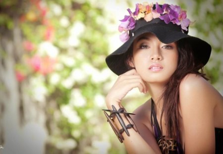 SUMMER look~ - young girl, summer, lavender, fashion, entertainment, precious, flowers, purple, gorgeous, look, bracelet, violet, sunny day, hat, forever, beautiful, sunshine, wonderful