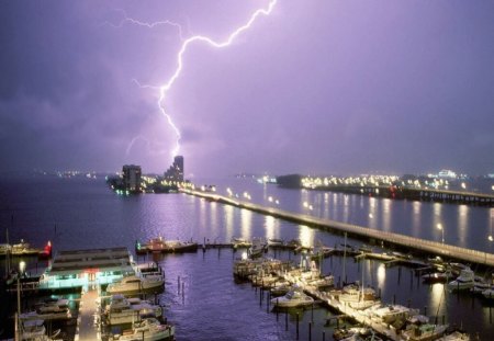 Lightnings Fury - city, ocean, forces of nature, nature