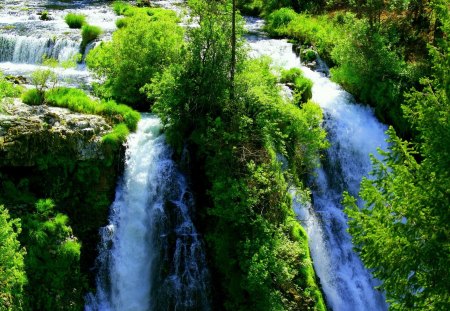 Green Mountain Waterfall - trees, waterfall, mountain, green