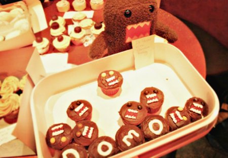 Domo ( Cupcakes ) - domo, cupcake, cute, yummy, random, cupcakes, goods