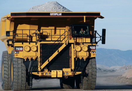 Caterpillar 793D - tires, yellow, photography, photoshop, heavy equipment, cat, 793d, mining truck, black, big, caterpillar, massive, dump truck, off road, caterpillar 793d, heavy