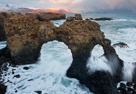 ARCOS  ESCULPIDO  NO  BASALTO - arcos, natureza, oceano, basalto