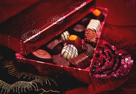 Candies for sweet life - nice, yummy, gift, delicious, lovely, box, pretty, life, red, table, guests, sweet, candies