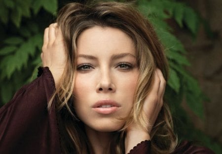 Jessica Biel - dark hair, female, pretty pic, green eyes, actress