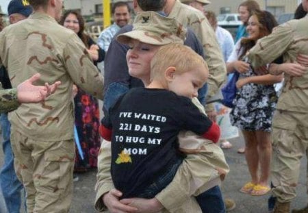 I've waited 221 Days to Hug My Mom - usmc, marine corps, marines, recon