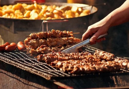 CHICKEN TIKKHA IFTAR PARTY BY ANNE BUT - women, chicken, fry, hot, haha, year, work, girls, babe, old, 16