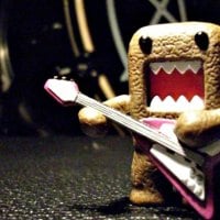 Domo wit a guitar