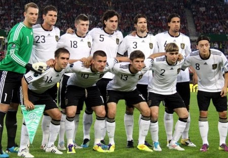 Euro 2012 - GERMANY - black, tshirts, white, soccer, color