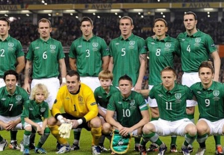 Euro 2012 - IRELAND - white, soccer, yellow, tshirts, color, green