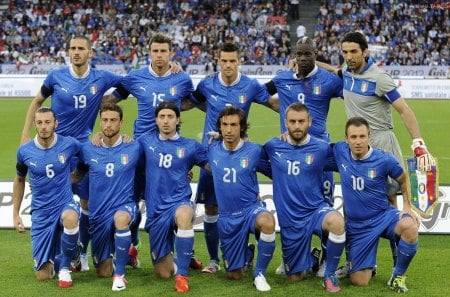 Euro 2012 - ITALY - color, tshirts, soccer, blue