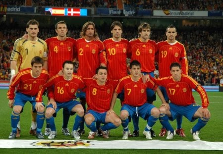 Euro 2012 - SPAIN - tshirts, yellow, red, blue, color, soccer