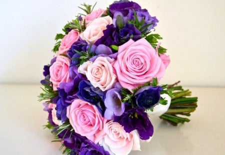 Lovely bouquet - roses, pink roses, cure, lovely, petals, pink, bouquet, sweet, flowers, purple, gift