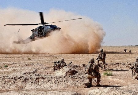 A UH-60 Black Hawk medical evacuation helicopter - marines, usmc, marine corps, recon