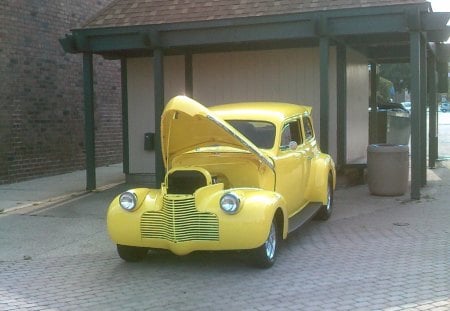 NICE YELLOW CAR!!!!!! - classic, yellow, cool, old