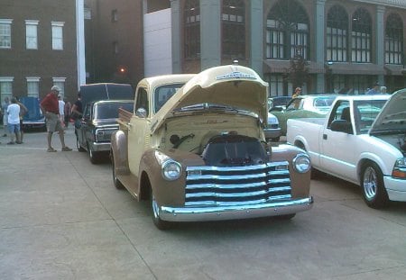 NICE TRUCK!!!!! - classic, nice, cool, old