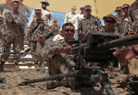 Marines receive instruction on the MK19 grenade launcher - usmc, marine corps, marines, recon