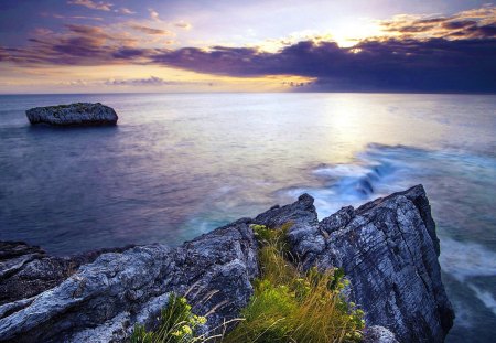 Ocean View - rocks, beautiful, amazing, ocean, view, ocean waves, nature, sunset, beauty, peaceful, sky, sunrays, reflection, sunlight, clouds, lovely, splendor, sea, colors, waves