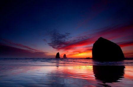 BEAUTIFUL DUSK - silhouettes, beach, sunset, sea, cliffs