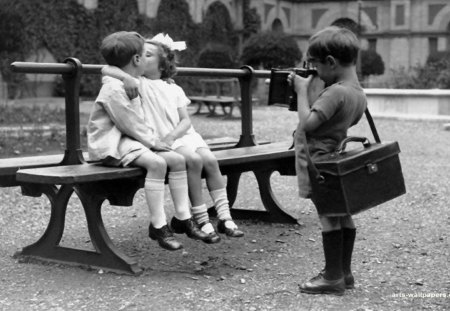 I told you, I would do it - bench, kiss, kids, photography