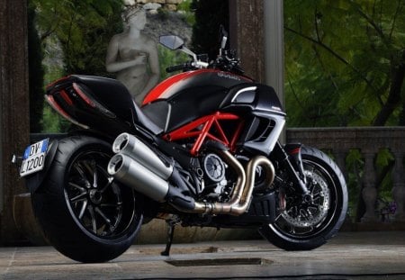 Ducati Monster - cycle, monster, ducati, bike