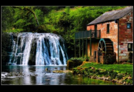 Old Barn House - nice, fresh, clear, cool