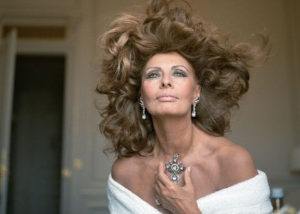 Sophia Loren - actress, female, nice eyes, sexy pic, great hair, old beauty lady